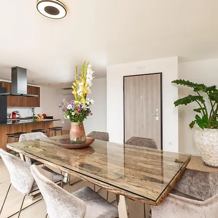 Kings Landing 5 Stars Penthouse *