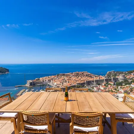 Kings Landing 5 Stars Penthouse شقة