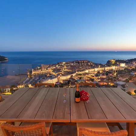 Kings Landing 5 Stars Penthouse 公寓 *