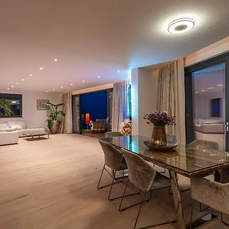 Апартаменты Kings Landing 5 Stars Penthouse *