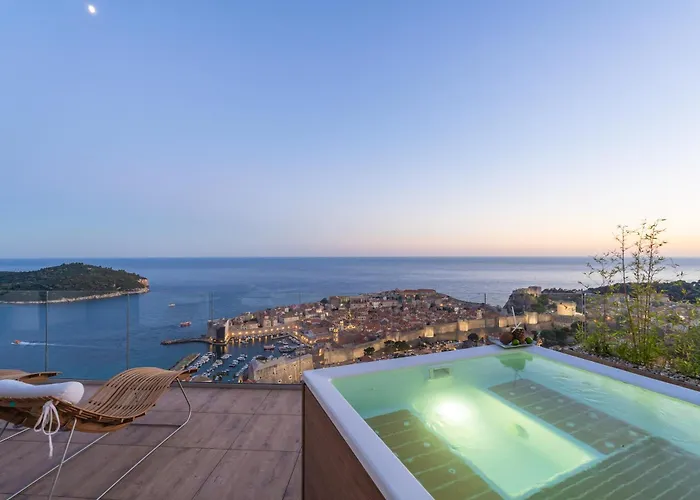 Kings Landing 5 Stars Penthouse 아파트 *