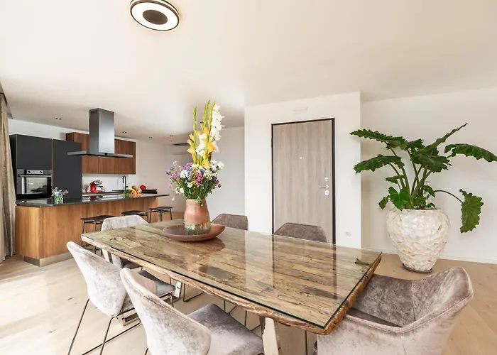 Kings Landing 5 Stars Penthouse *